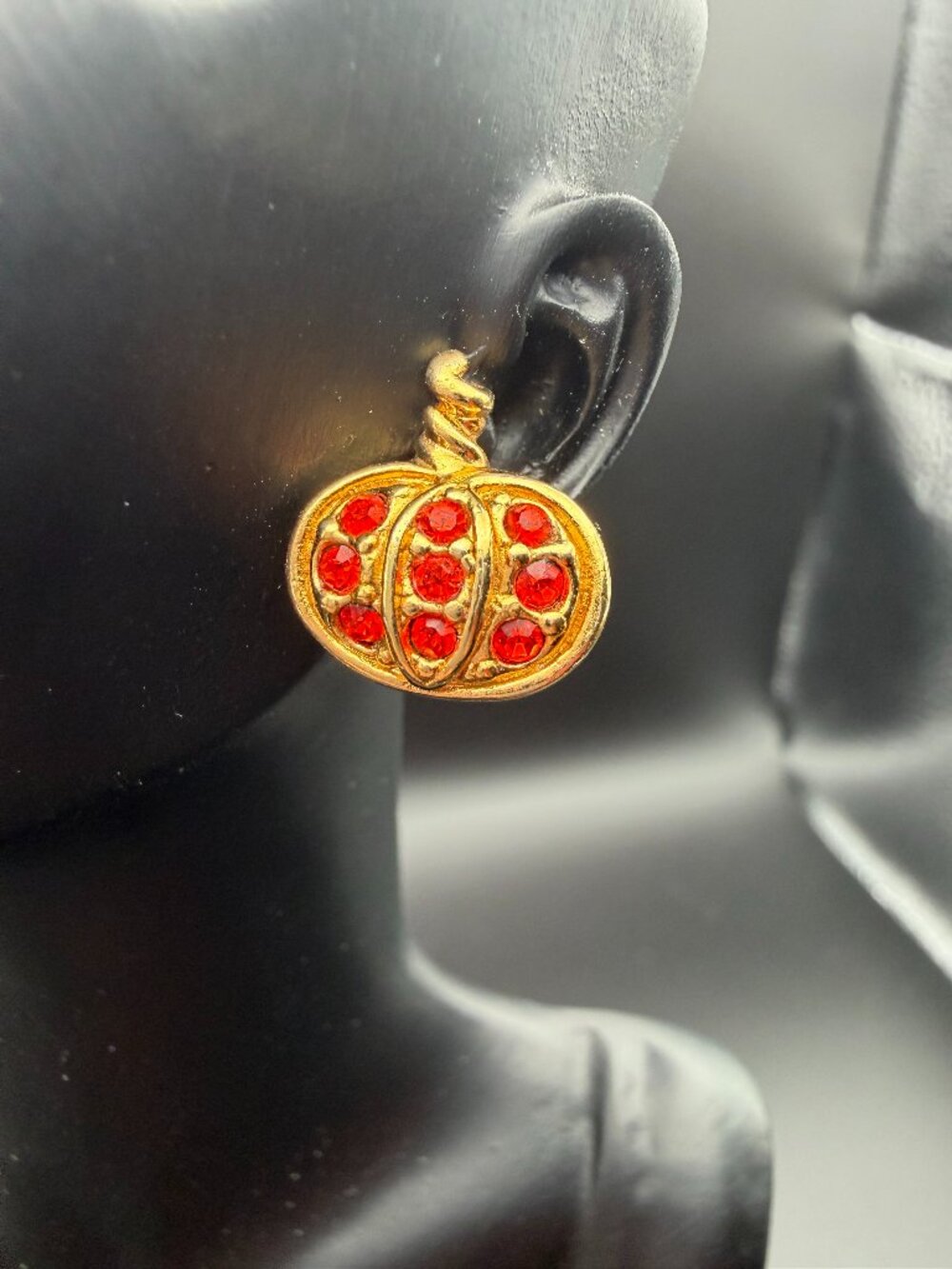 Avon "Precious Pumpkin" Post Earrings